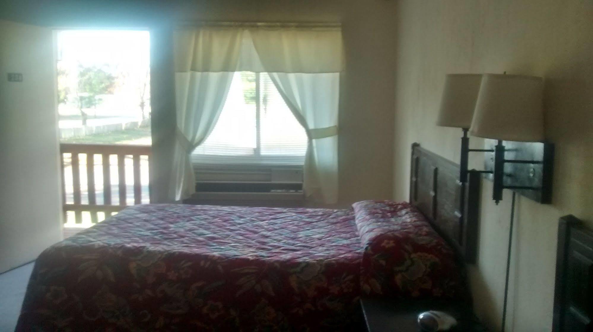 Ken Bar Lodge Gilbertsville ภายนอก รูปภาพ